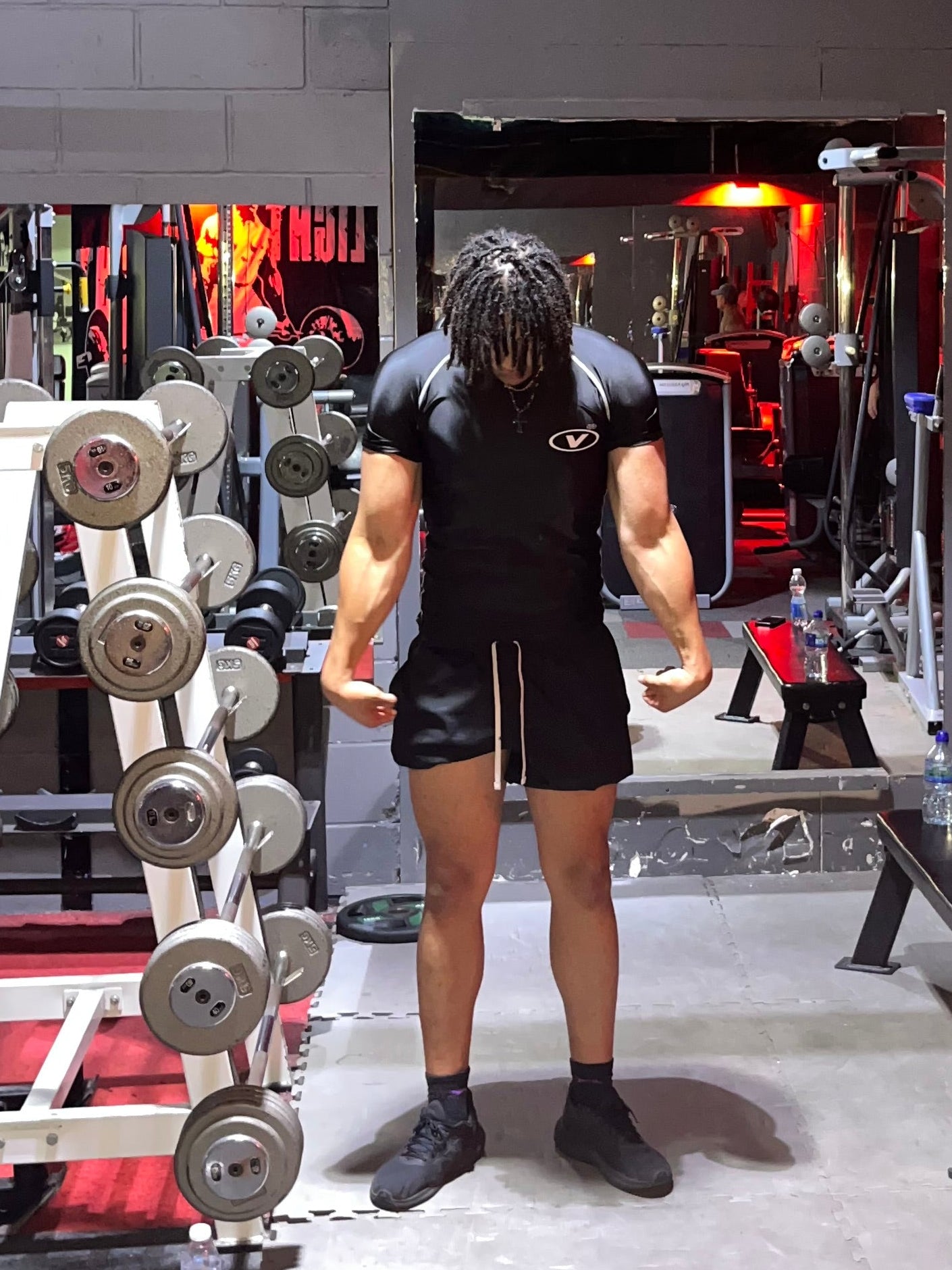 Smoke grey compression